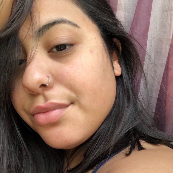 Meet your Posher, Julie - Picture 3 of 4